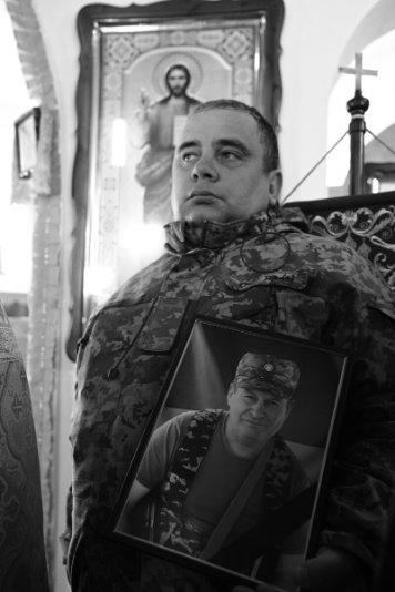 Луцька громада - у скорботі: в останню дорогу провели Героя Сергія Кізима