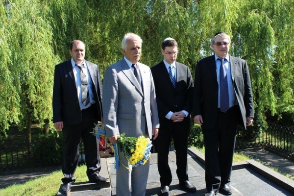 Ізраїльський посол побував у «луцькому Бабиному Яру». ФОТО