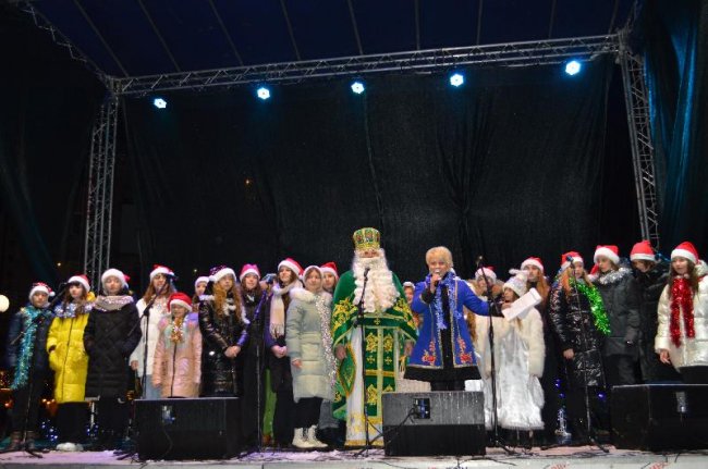 У Ковелі засяяла головна ялинка громади