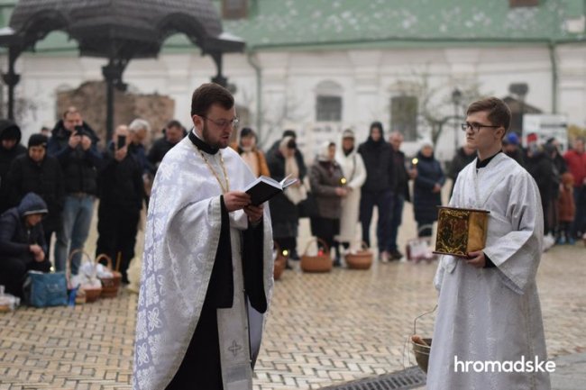 Вперше за 300 років: в Успенському соборі Лаври нарешті залунала українська