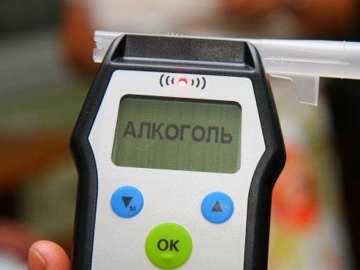 У Луцьку патрульні зловили 19-річного хлопця, який їздив п'яним за кермом