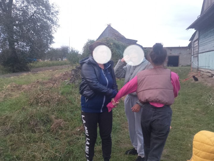 На Волині поліцейські розшукали зниклих дітей  і повернули їх матері