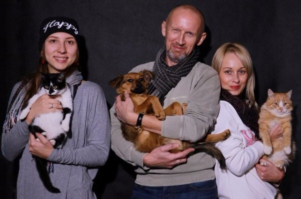 Волонтери Юлія Сідімянцева, Вадим Нечаєв та Вероніка Федосова-Цибульська