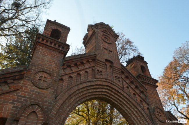 Відновити замок та збудувати ратушу: як планують «відроджувати» Олику. ФОТО