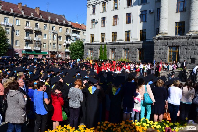 Більше тисячі першокурсників посвятили у студенти СНУ. ФОТО