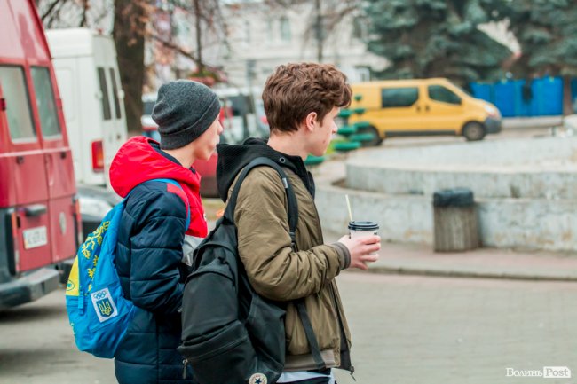 Кавовий Луцьк: як мешканці міста рятуються від холоду. ФОТО