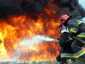 У Володимирі-Волинському з пожежі врятували двох людей
