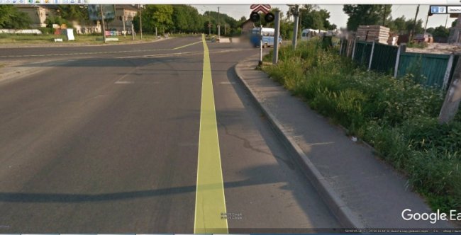 У Луцьку забудовники пошкодили дорожнє покриття та не відновили його. ФОТО