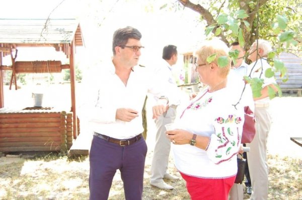 «І я там був...мед їв... Разом з корифеєм ВОДТРК Нiною Долiнчук»