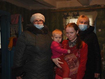 Маленькі волиняни, які опинилися в складних життєвих обставинах, отримали подарунки до свята Миколая