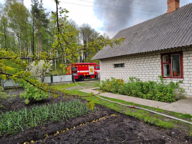 На Волині через пустощі 8-річного хлопчика горів житловий будинок