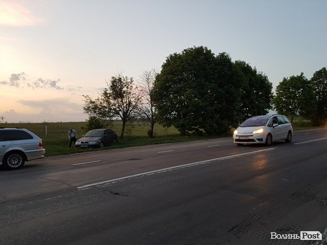 Під Луцьком зіткнулися дві «іномарки»