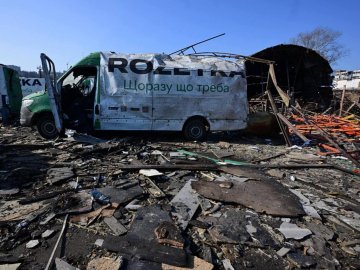 Все, що лишилося від складу «Rozetka» у Києві: моторошні фото