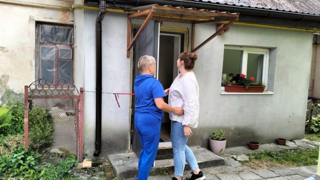 У Луцьку спеціальна комісія оглядає будинки, які постраждали від обстрілу рф. ВІДЕО