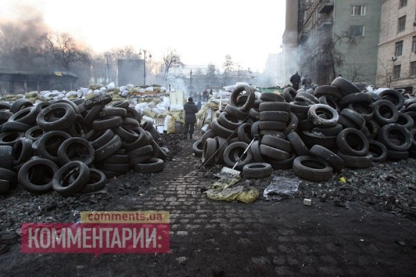 Світанок: барикади у Києві. ФОТО