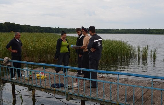 Працівники МНС спілкувались з волинськими відпочивальниками. ФОТО 