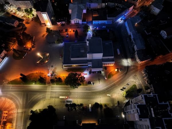 Пожежа у драмтеатрі: у Луцьку відбулися навчання рятувальників. ВІДЕО