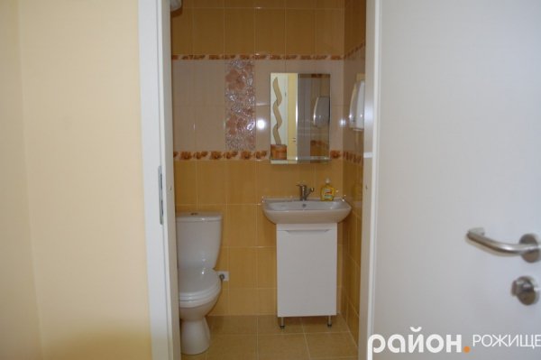 Відкрили після ремонту дитяче відділення лікарні на Волині