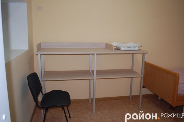 Відкрили після ремонту дитяче відділення лікарні на Волині