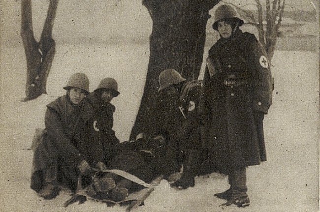 Із квестами і танцями: як у Луцьку у 30-х роках проходили акції Червоного Хреста. РЕТРОФОТО