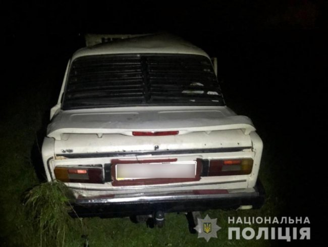 На Волині п'яний водій злетів у кювет та перекинувся, постраждала неповнолітня. ФОТО