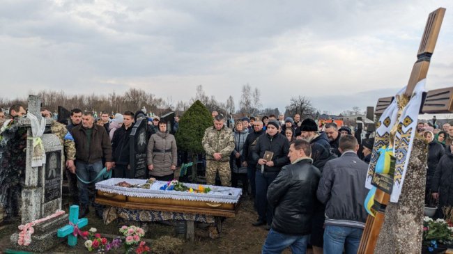 Волиняни провели в останню путь Героя Юрія Сєчного