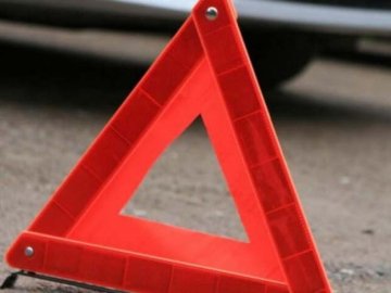 П'яний волинянин, вийшовши з маршрутки, потрапив  під колеса авто