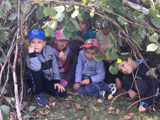 Волинські школярі влаштували спортивні змагання на природі. ФОТО