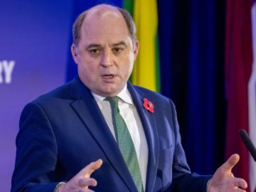 В Україні залучені 97% всієї російської армії, – міністр оборони Британії