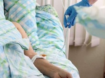 Після жорстокого побиття чоловіком жінка з Волині потрапила в реанімацію 