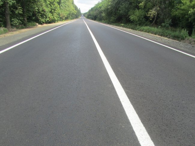 Дорога, ліхтарі і павільйони: неподалік Луцька – новий автошлях. ФОТО