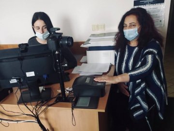 Волинські міграційники видворили родину з Вірменії, яка «затрималася» у родичів