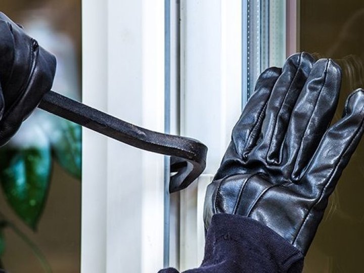 Вкрали 7 кг риби та техніку: на Волині пограбували школу