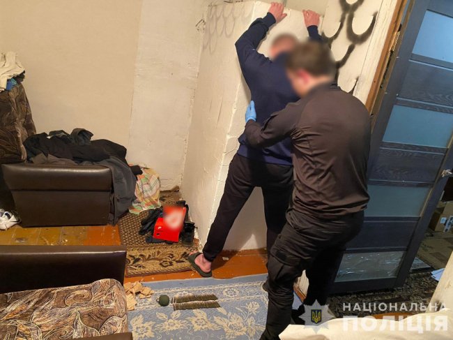 Гранати, зброя та набої: у поліції повідомили деталі обшуків на Волині
