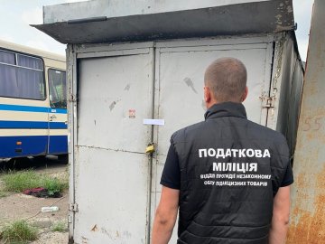 На Волині викрили нелегальну заправку 