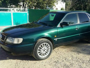  У Луцьку невідомий на Audi збив жінку і втік: шукають свідків