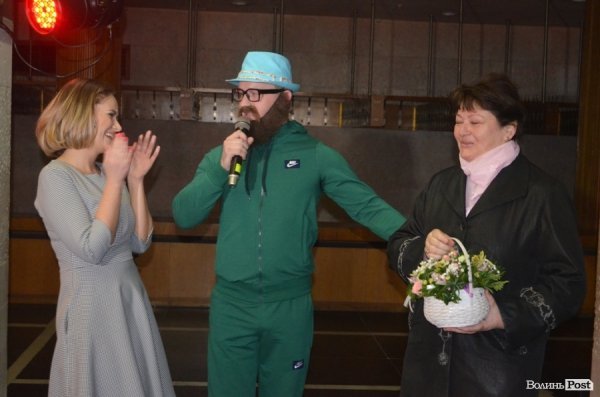 У Луцьку показали «весілля по-новому». ФОТО