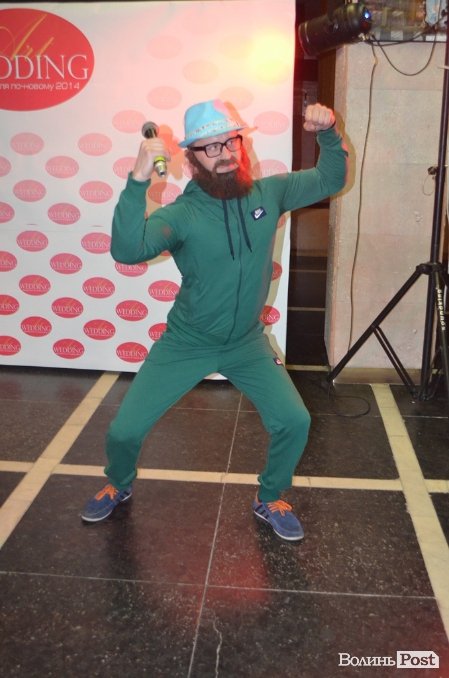 У Луцьку показали «весілля по-новому». ФОТО