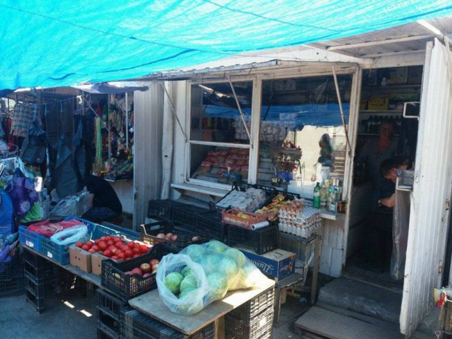 У Луцьку спіймали продавців сурогату. ФОТО