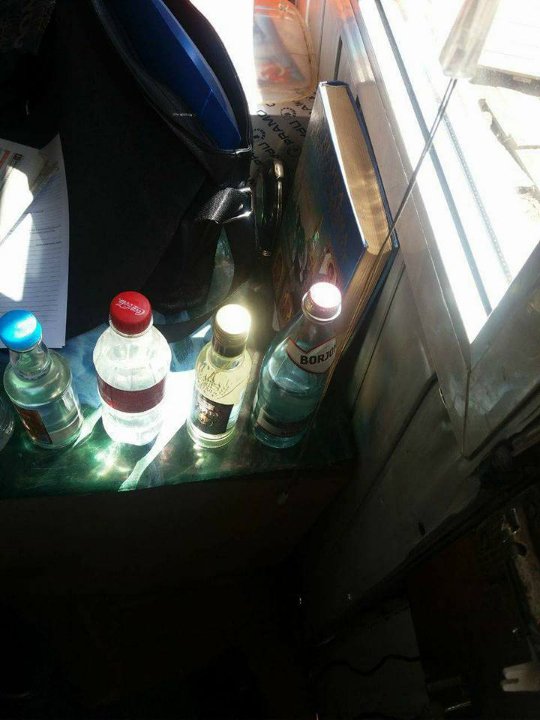 У Луцьку спіймали продавців сурогату. ФОТО