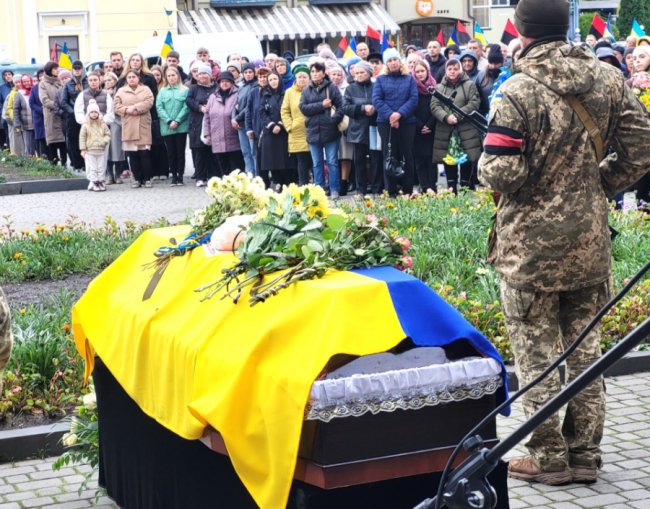 На Волині попрощалися із  Героєм Ярославом Богданом: один його син – у полоні, інший – на фронті