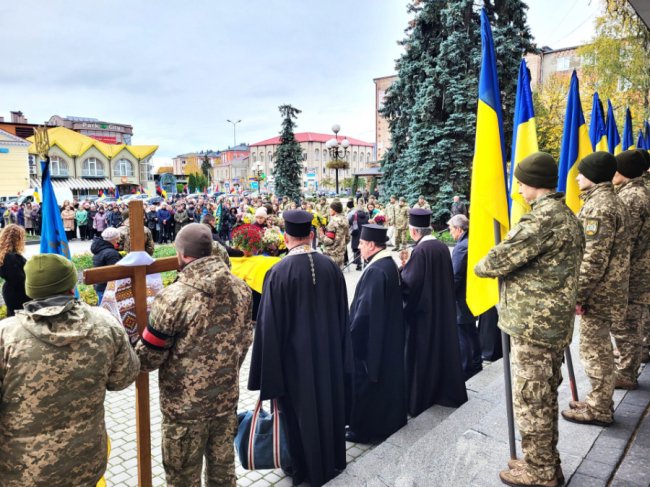 На Волині попрощалися із  Героєм Ярославом Богданом: один його син – у полоні, інший – на фронті
