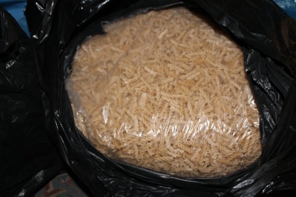 Незнайома волинянка передала бійцям одяг та продукти. ФОТО