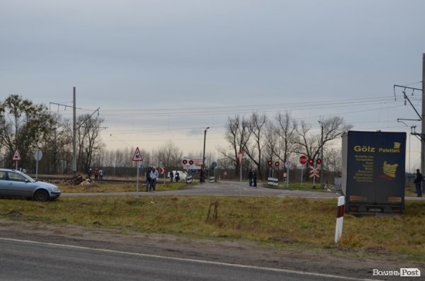 На Волині поїзд влетів у вантажівку і загорівся: подробиці аварії. ФОТО