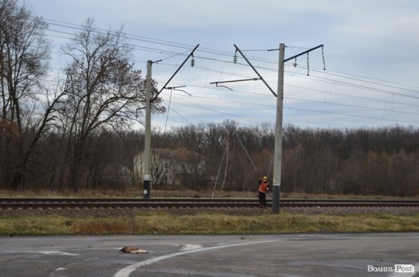 На Волині поїзд влетів у вантажівку і загорівся: подробиці аварії. ФОТО