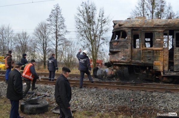 На Волині поїзд влетів у вантажівку і загорівся: подробиці аварії. ФОТО
