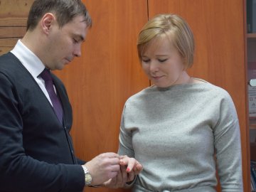 У луцькому ЦНАПі у День Миколая одружилися 5 пар молодят. ФОТО