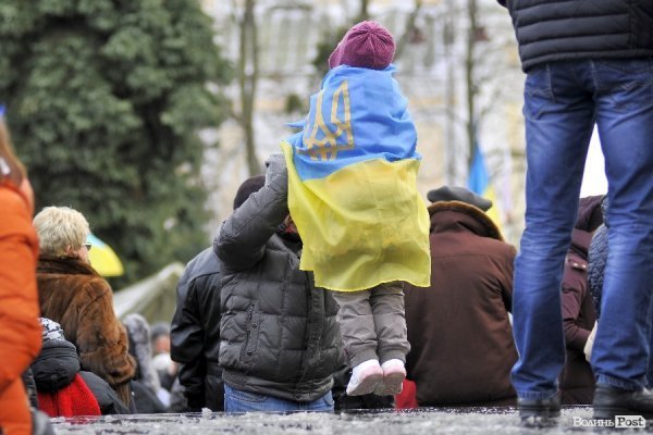 Віче на луцькому Євромайдані. ФОТО