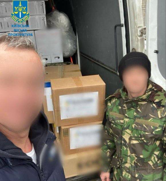 Шахраї з Києва надурили благодійні фонди на мільйон, представляючись військовими