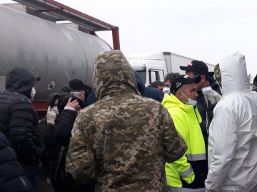 Ситуація у пункті пропуску «Дорогуськ-Ягодин»: за добу перевезли 320 людей